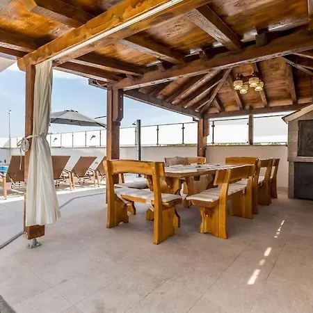 Exclusive فيلة سبليت